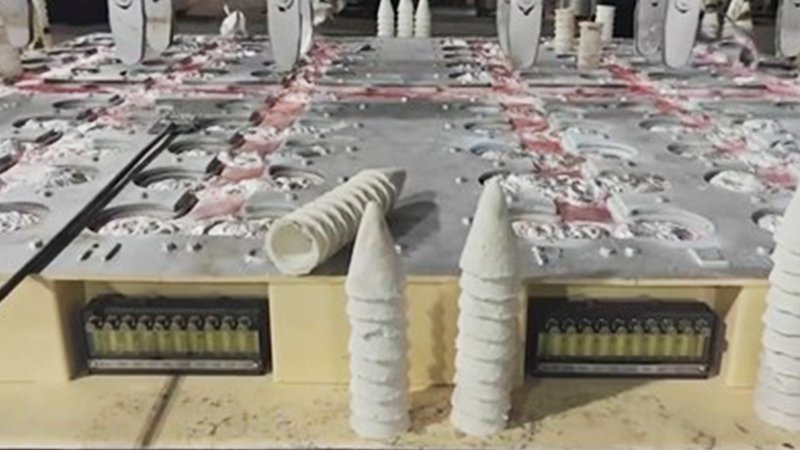 Mesa de colada de tochos de aluminio con sistema Air Slip