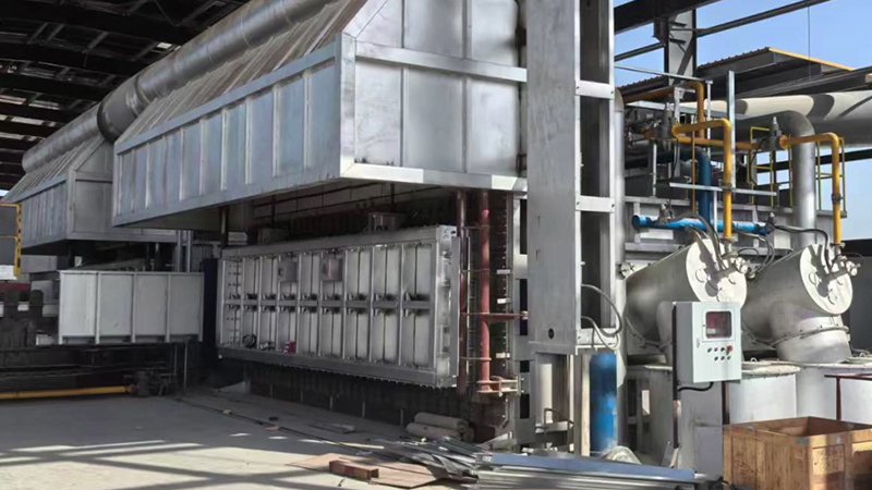 Proyecto de fusión y colada de tochos de aluminio con capacidad de 35 toneladas en los Emiratos Árabes Unidos