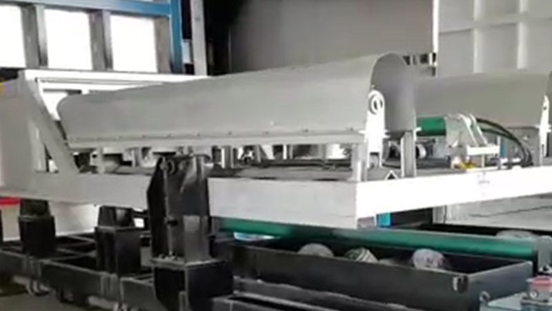 Línea de colada de tochos de aluminio de 10 toneladas con sistema de carga automática en los Emiratos Árabes Unidos