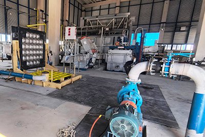 Línea de fusión y colada de aluminio